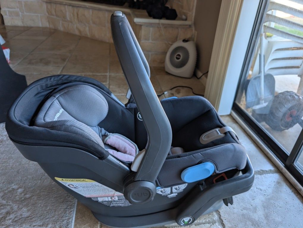 Infant Car Seat - Uppababy MESA