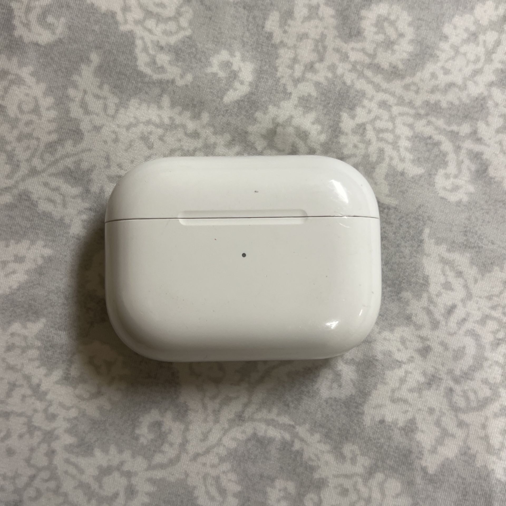 AIRPODS PRO 1st gen, Case, And Both Airpods