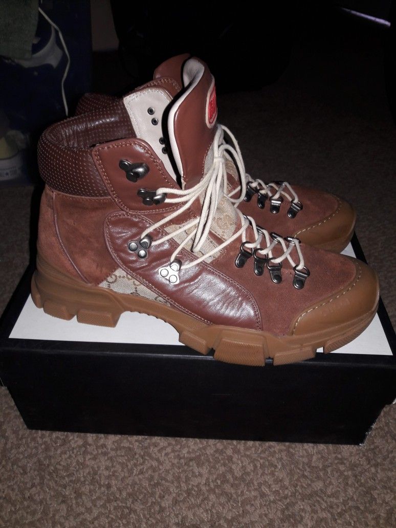 ** AUTHENTIC GUCCI BOOTS/ SIZE 43/ US 9