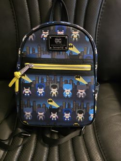 DC BATMAN LOUNGEFLY MINI BACKPACK 