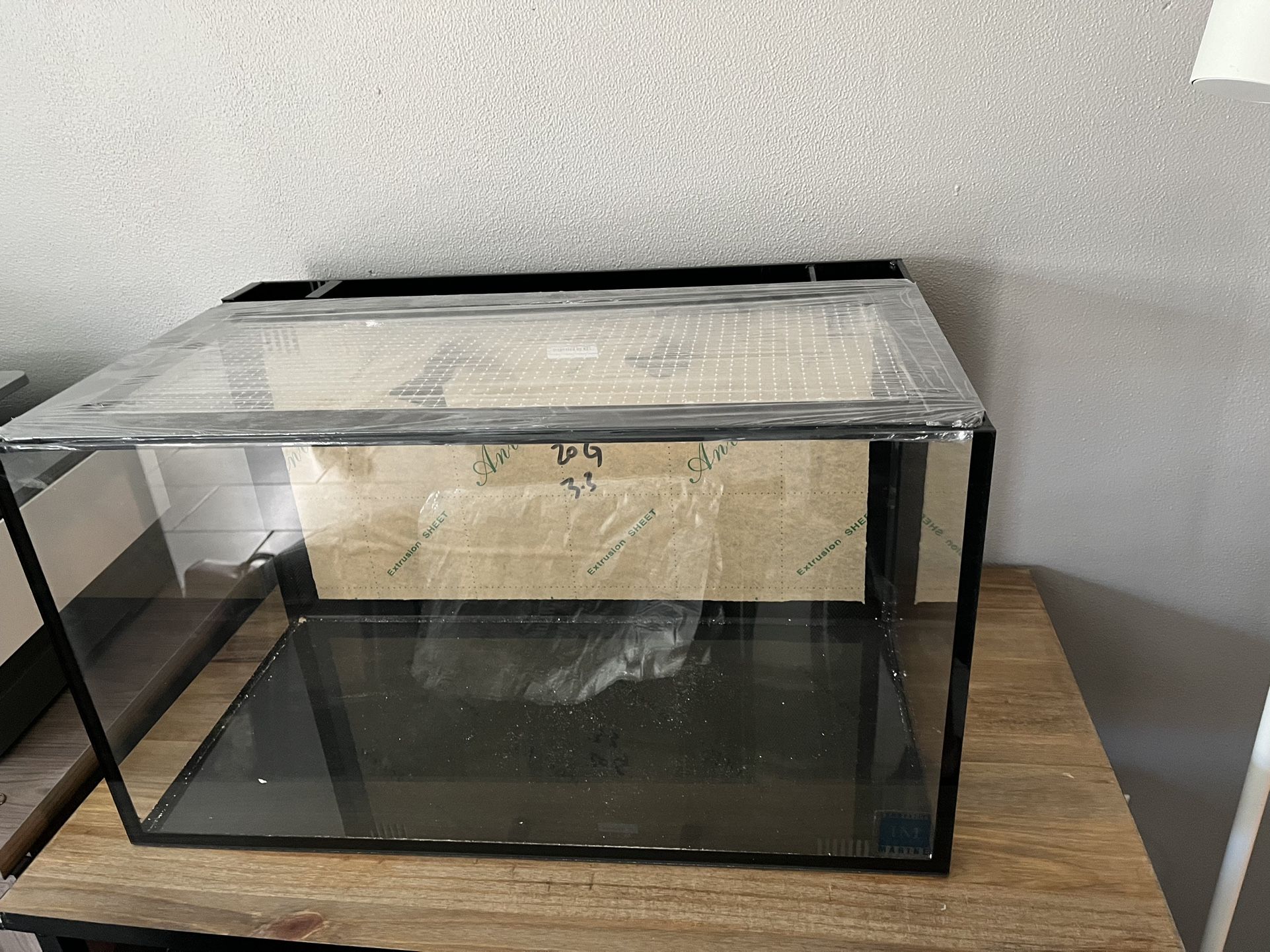 20 Gallon Innovative Marine Aquarium