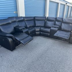 Power Reclining Sectional Couch