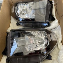 2014 - 2018 Toyota Tundra Black Housing Headlights farros Luces 