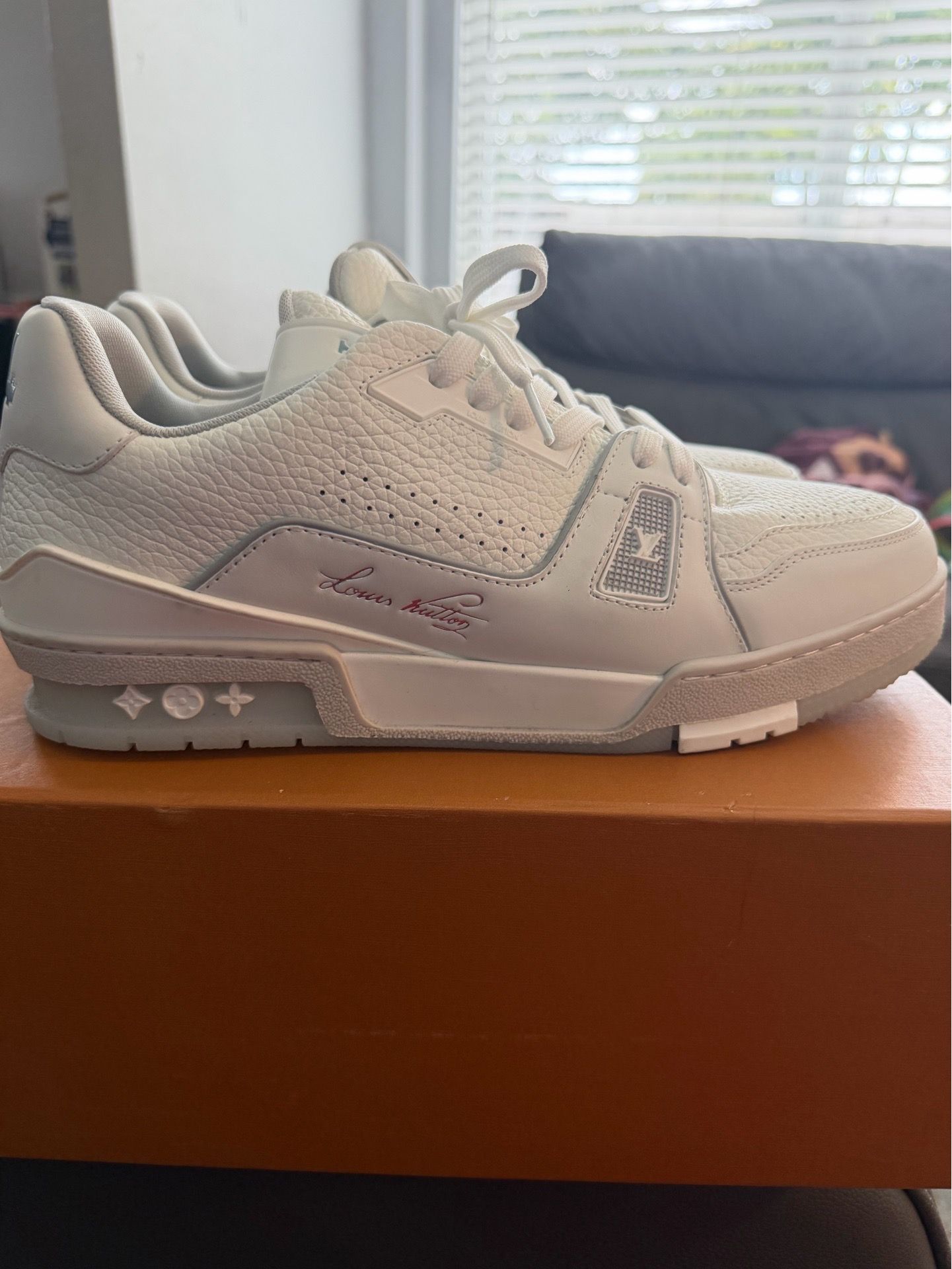Louis Vuitton Trainer 'White Silver Grey' size 11