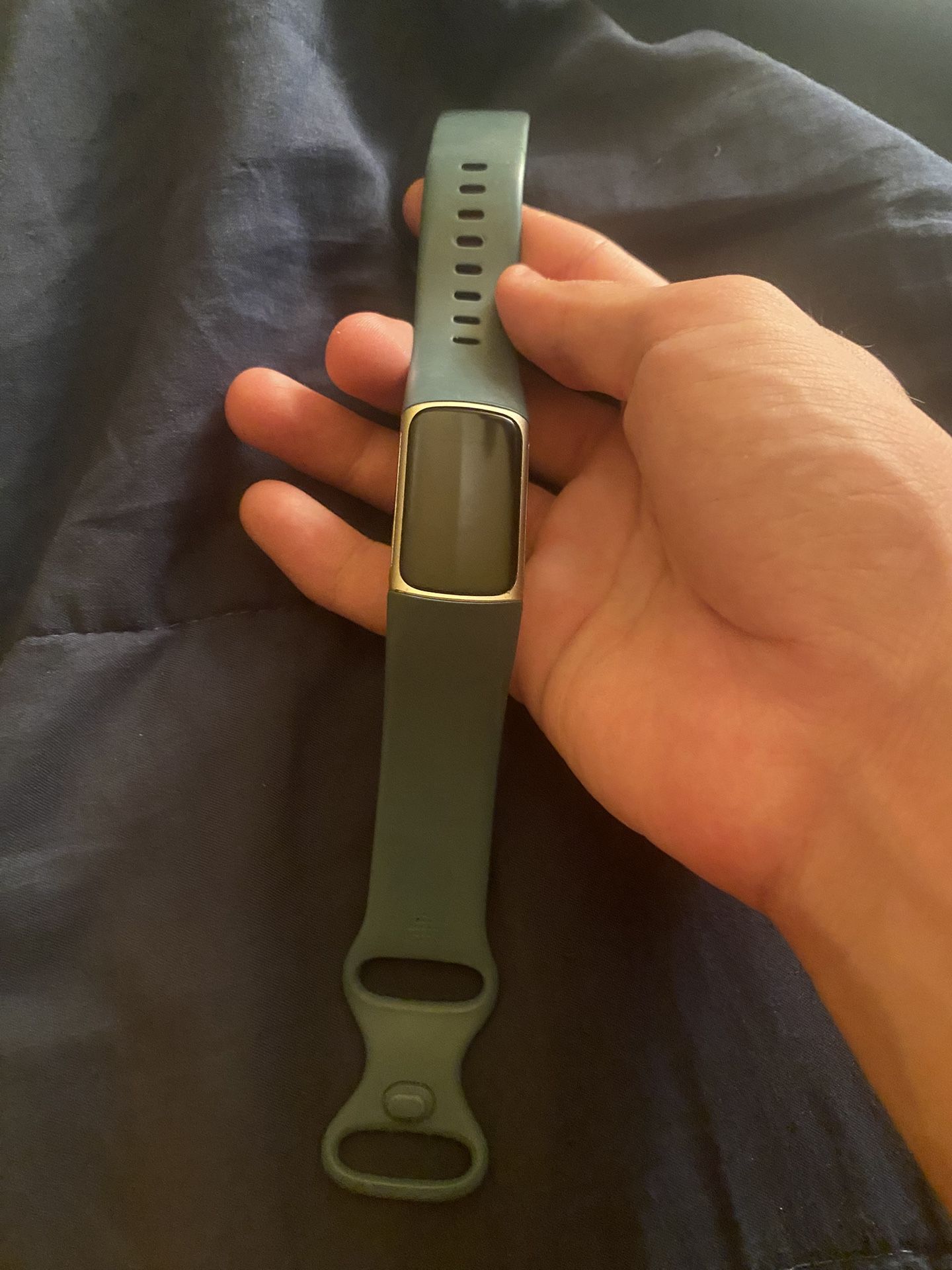 Fitbit Charge 5