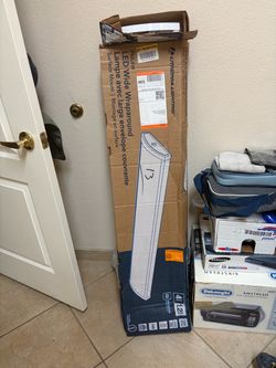 Flouracent let fixture new, $29