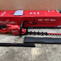 Milwaukee M18 FUEL 18-Volt 24 in. Brushless Cordless Battery Powered Hedge Trimmer (Tool-Only)