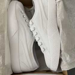 New Woman’s Love Canvas Puma’s   Size 8.5