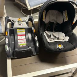 Chicco Infant Car Seat And Base 