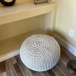 Cream Knit Pouf