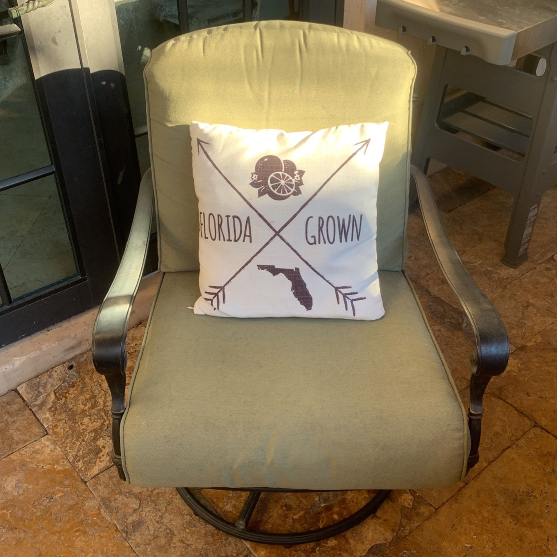 Hampton bay Outdoor Swing Chair