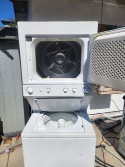 Fridgidaire washer and gas dryer stackable unit
