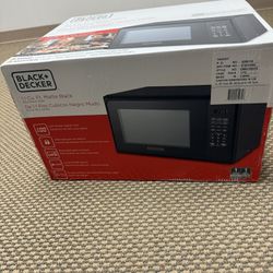 Black and Decker 1.1 Cu. Ft. 1000 Watt Microwave Oven