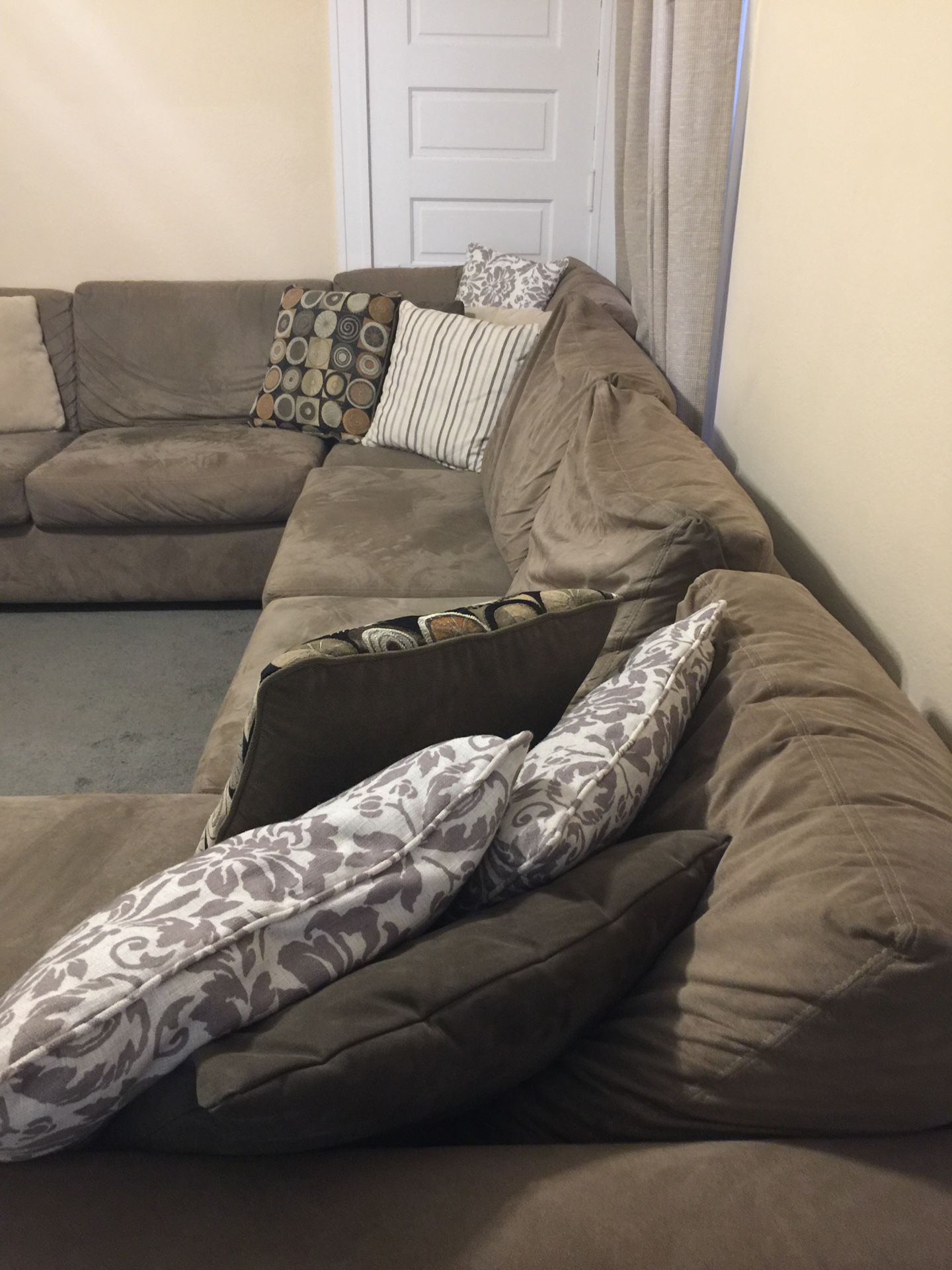 Spacious Clean Sectional Couch