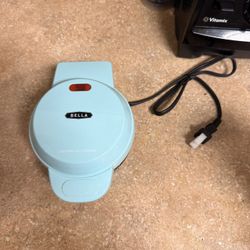 Bella - Mini Pancake/Donut Maker