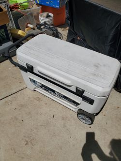Igloo cooler