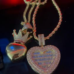 2 necklace and pendant set