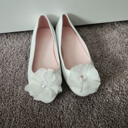 White Flats With Flowers