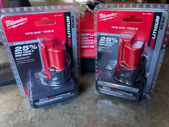 MILWAUKEE M12  2 BATTERIES HIGH OUTPUT 5.0  new