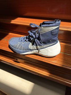 Tennis Shoes Nike Size 12