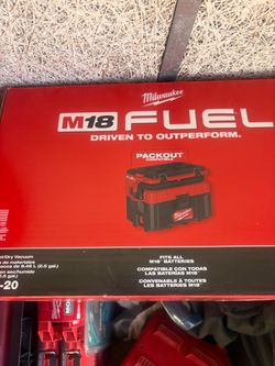 Milwaukee Packout M18 Vacuum