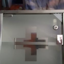 Small Medicine Cabinet With Keys $30.00 (Serious Buyers) Cash Only 