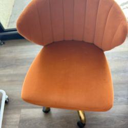 Super Cute And Comfy Orange Desk Chair