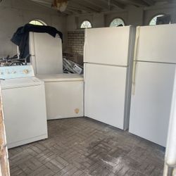 FRIDGES,WASHER,ELECTRIC DRYER,FREEZER, DELIVERY FOR FEE! ALL RUN LIKE NEW & BEEN CLEANED.STARTING AT $289. A PIECE. IN MARRERO,TEXT ONLY! 