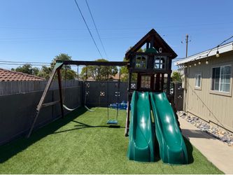 Free Swing Set