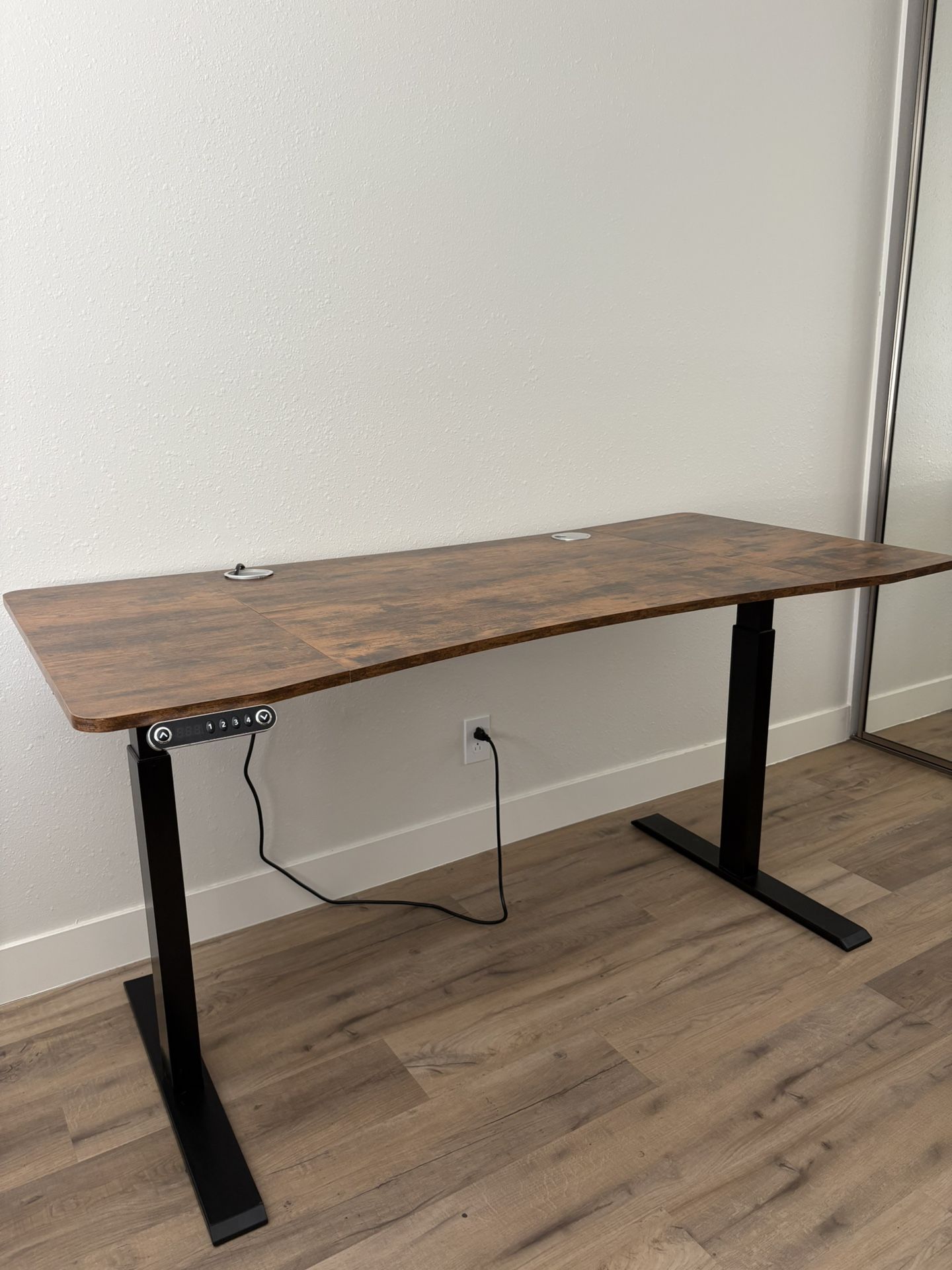 63” X 28” Electric Standing Desk