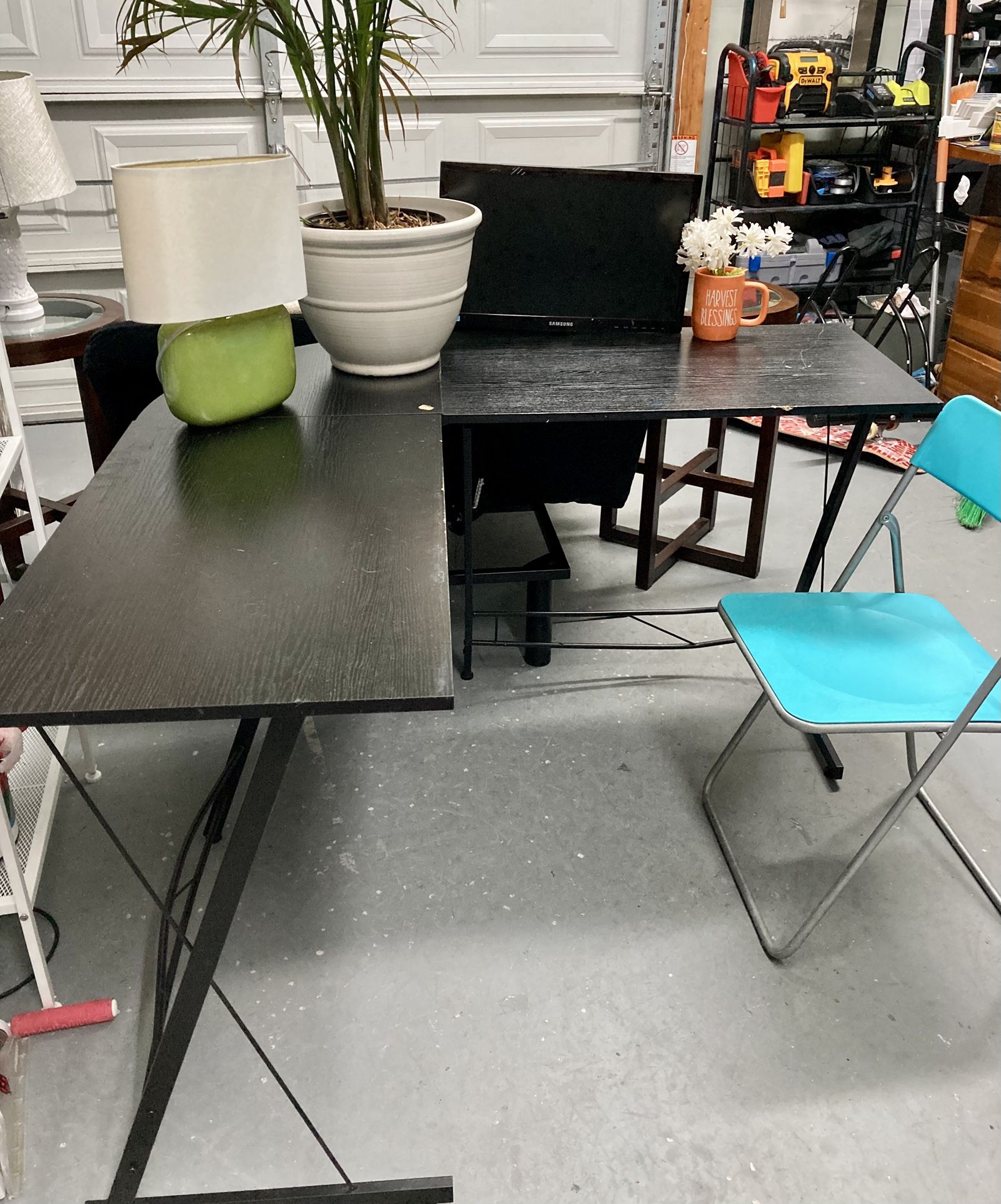 L-shape Desk