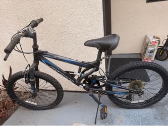 Hyper Bicycles Shocker Mountain Bike, 20" Wheels, Kids Age Group 8-13 Years, Black, Child