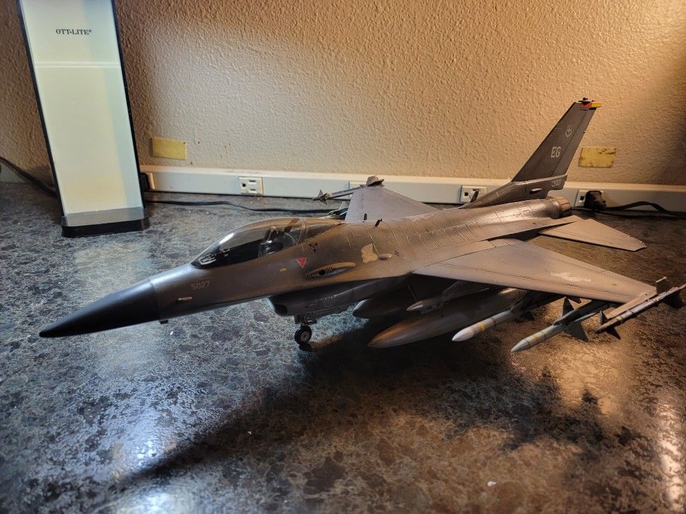 F16 Fighting Falcon 