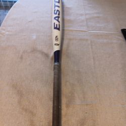 EASTON MYSTIQUE FASTPITCH SOFTBALL BAT 32/20oz  $40 FIRM PRICE 