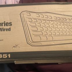 iMicro KB-US9851 107-Key Wired USB Keyboard