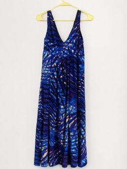 Presley Skye Women’s Size S 100% Silk Blue Abstract Print V-Neck Pleated Midi Dress