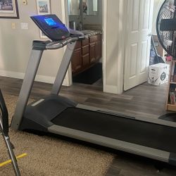 Treadmill 
