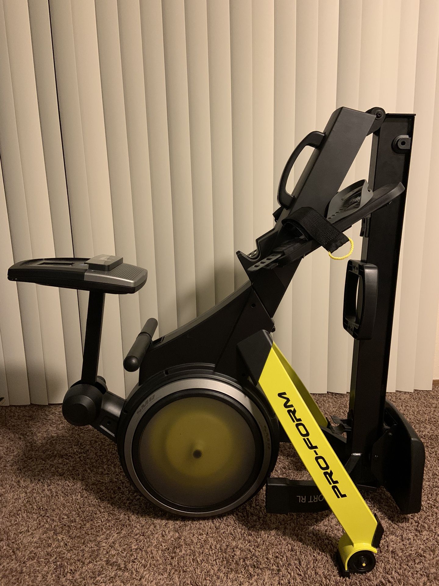 Rower Machine: Pro-Form Black 