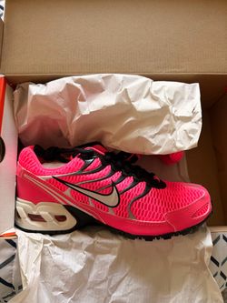 Nike-Women’s Size 7- AIR MAX TORCH 4