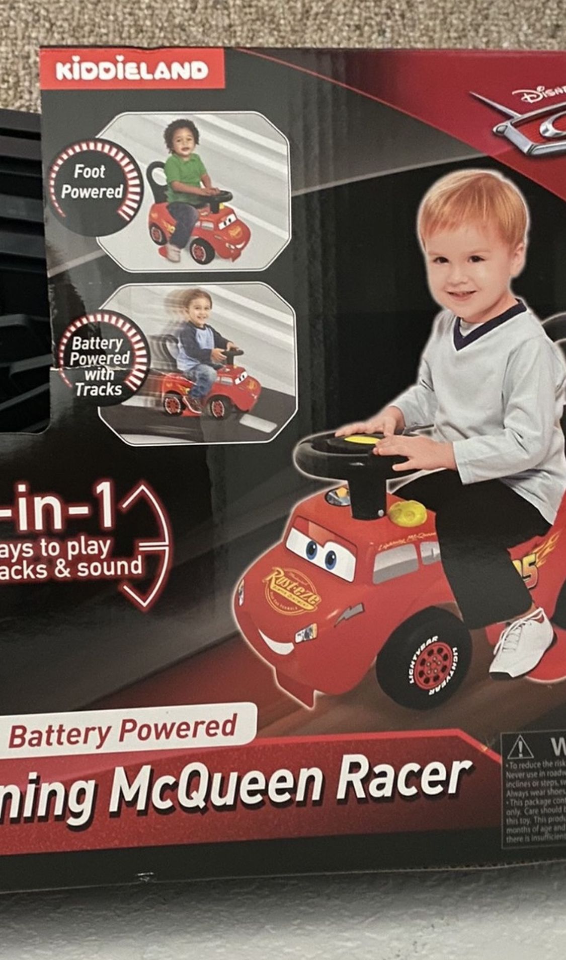 Lightning McQueen Race Car With Tracks