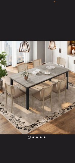 Like new dinner table