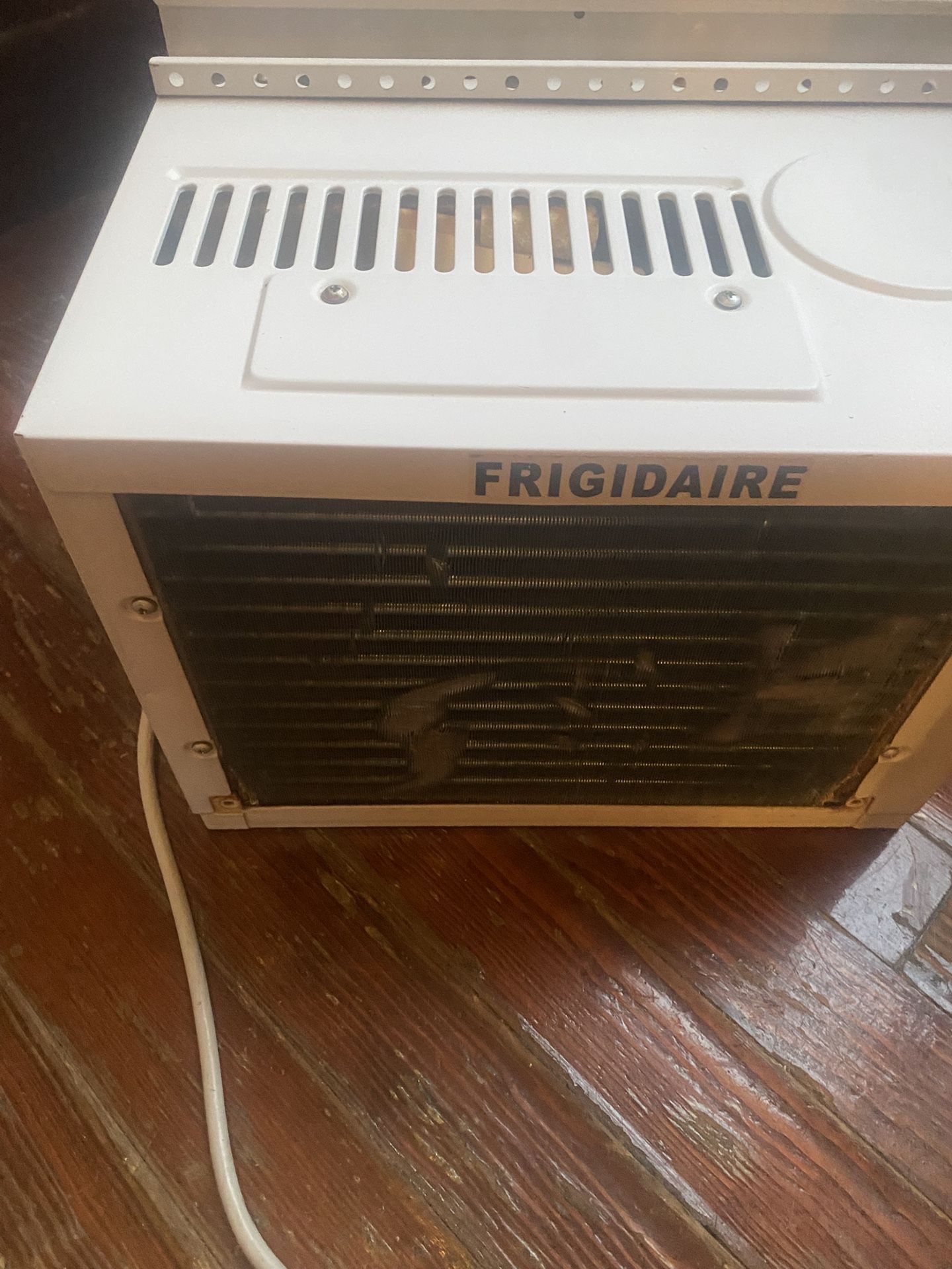 Fridgedaire Window Air Conditioner