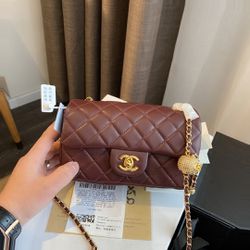 Chanel Classic Flap Bags 172 2 for Sale in Cuyahoga Falls, OH