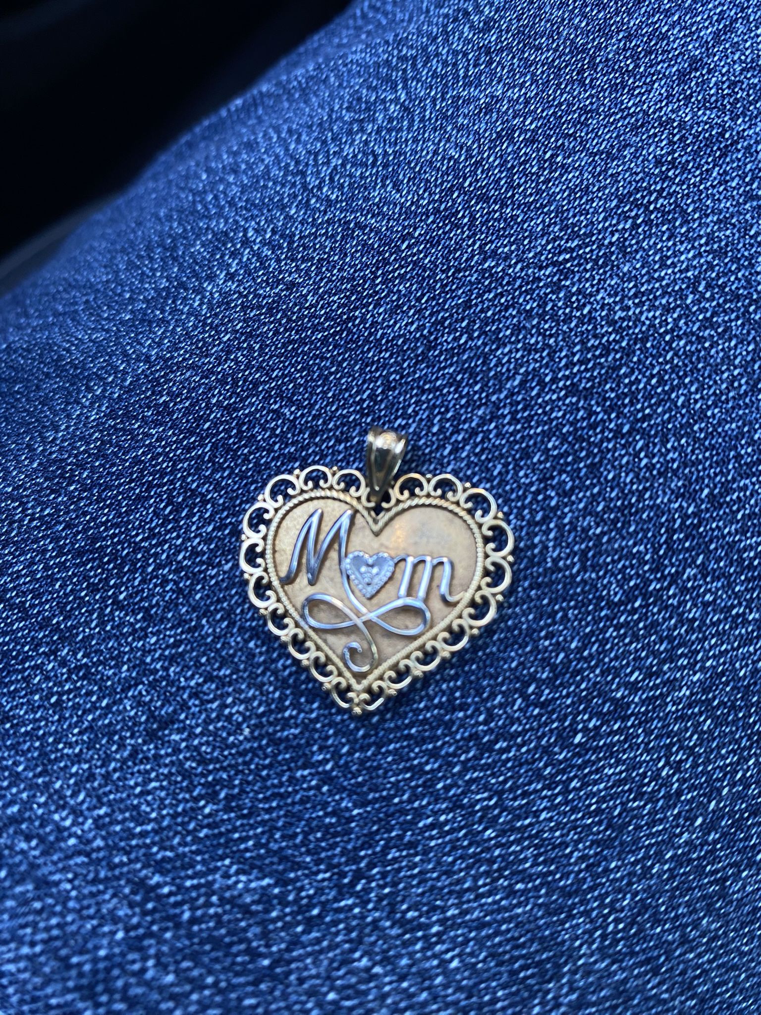 MOTHERS DAY 10K GOLD NECKLACE 