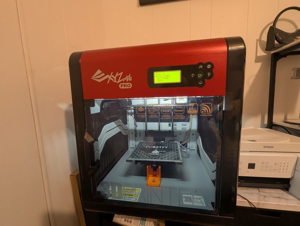 Da Vinci Pro 1.0 3-D Printer