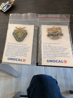 Unocal 76 Dodgers Collector Pins Set of 2