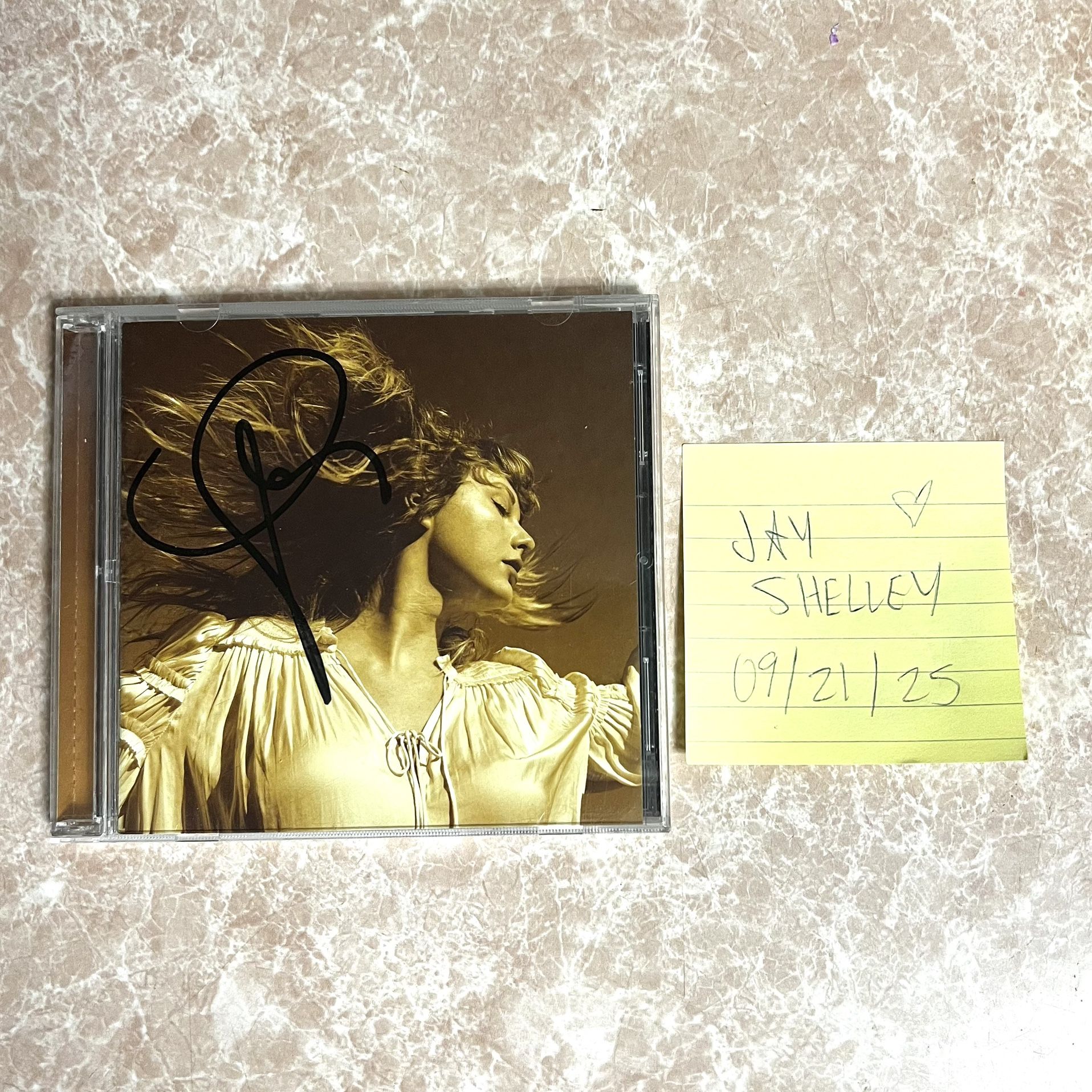 SIGNED Taylor Swift Fearless TV CD