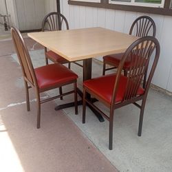 TABLE AND  FOUR CHAIRS G