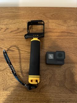 Go Pro Hero 5 With Accessories 