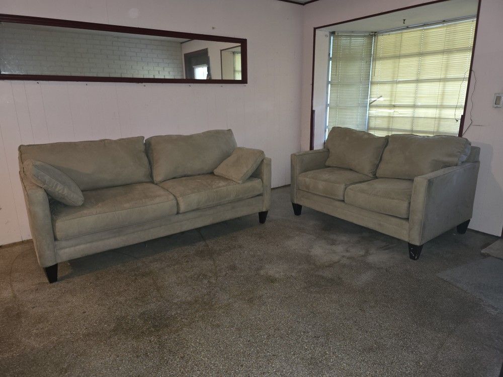 2 Piece Couch Set $200 OBO